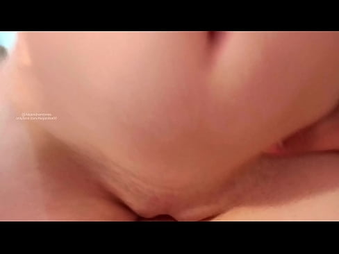 ❤️ Spanje v sestrini sobi in tako sem se zbudila Pravi pornič na porno sl.np64.ru